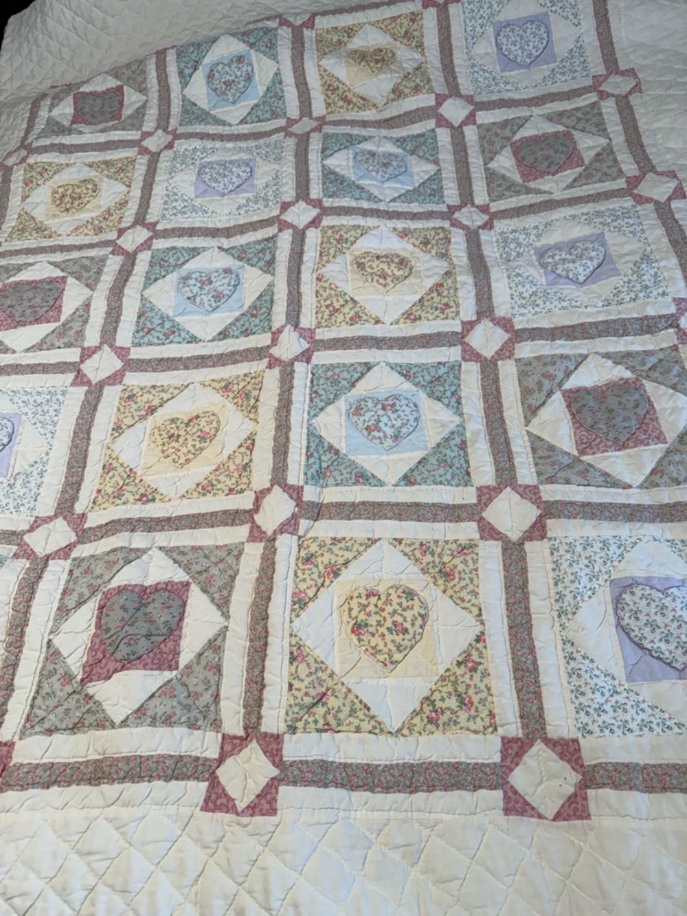 Handmade Heart Patchwork Quilt - Multicolor Vintage Floral